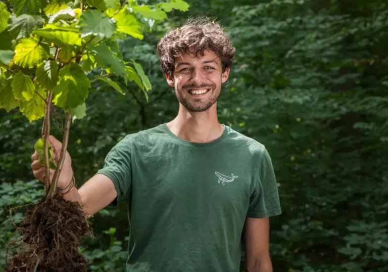 Met Green Friday roepen we op: doe de aarde niet in de uitverkoop